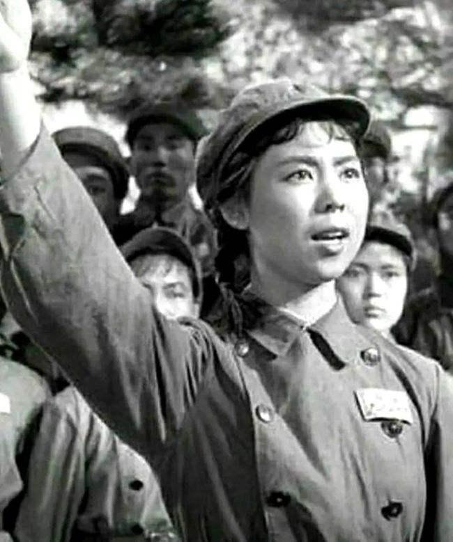 美国失恋女硕士逆境中的重生与希望，最新消息揭秘情感波折后的奋斗与希望之路。