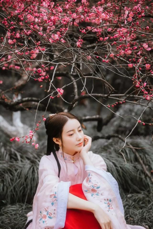 游鹿鹿新款引领学习变革，自信闪耀成就无限可能
