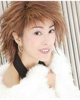 香港演员米雪简历,香港演员米雪，星光下的温馨日常