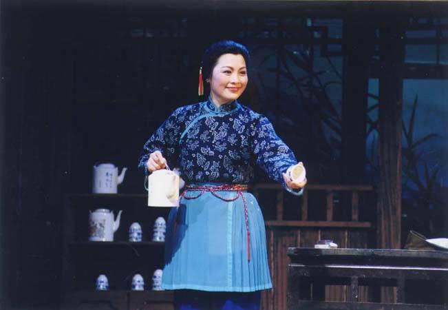 沪剧璀璨星辰，演员马莉莉的非凡演艺之路